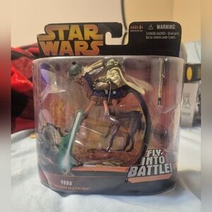 Star Wars Revenge of the Sith Yoda Fly Into Battle Can-Cell Figure 2005 Hasbro